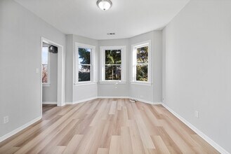 3726 N Troy St in Chicago, IL - Building Photo - Building Photo