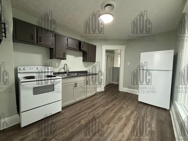 160 1/2-160 1/2 Lake St in Lancaster, OH - Building Photo - Building Photo