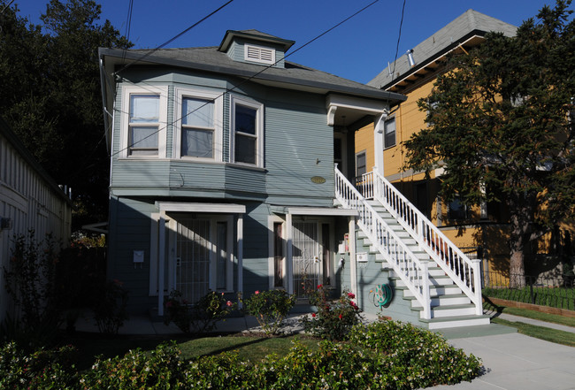 1827 Encinal Ave in Alameda, CA - Building Photo - Building Photo