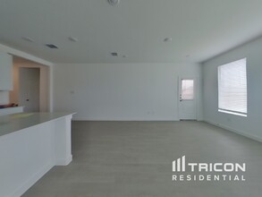 1820 Adams Dr in Little Elm, TX - Building Photo - Building Photo