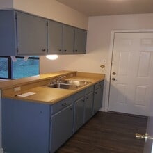 7023 Greenberry Dr in San Antonio, TX - Building Photo - Building Photo
