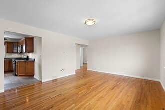 689 9th St in Secaucus, NJ - Building Photo - Building Photo