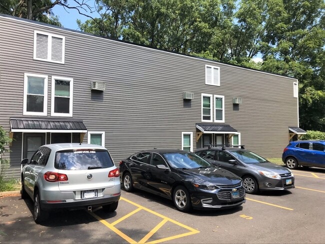 Tallmadge Lofts in Cuyahoga Falls, OH - Building Photo - Building Photo