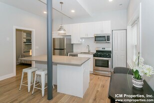 2121 N Sedgwick St, Unit 2107-2 in Chicago, IL - Building Photo