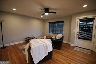 1007 Vernon St in Lagrange, GA - Foto de edificio - Building Photo