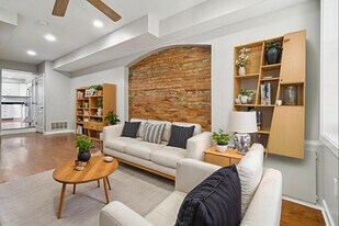 303 S Washington St in Baltimore, MD - Building Photo