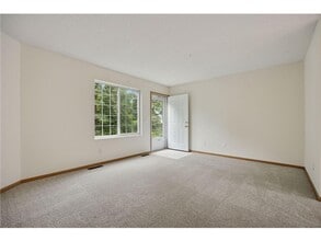 9110 Terra Verde Trail in Eden Prairie, MN - Building Photo - Building Photo