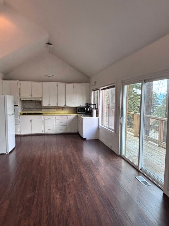 property at 212 Beaver St