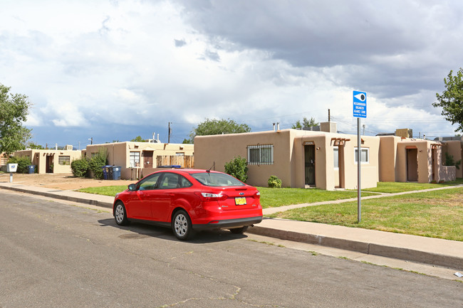 3508-3512 Ross Ave SE in Albuquerque, NM - Building Photo - Building Photo