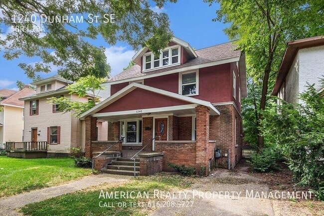 property at 1240 Dunham St SE