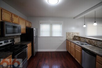 813 Douglas St NW in Grand Rapids, MI - Building Photo - Building Photo