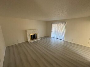 4625 E Norwich Ave in Fresno, CA - Building Photo - Building Photo