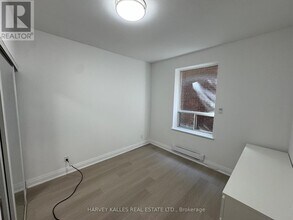 399 Dupont St in Toronto, ON - Building Photo - Building Photo