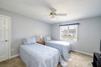 85 Abington Ave in Holbrook, MA - Building Photo - Building Photo