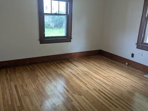 202 S Lillian Ave in Bolivar, MO - Building Photo - Building Photo