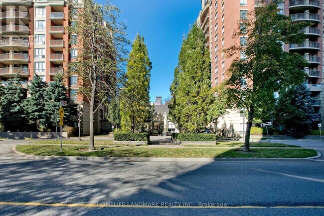 1210-1255 HARRISON GARDEN Blvd in Toronto, ON - Building Photo - Building Photo