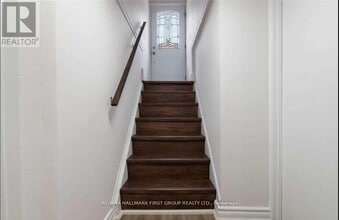 50 Walter Ave in Newmarket, ON - Building Photo - Building Photo