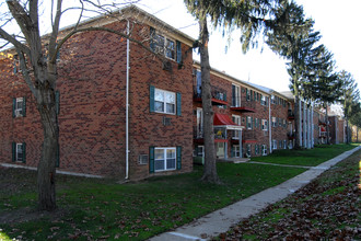 Elmwood Park Apartments in Bensalem, PA - Building Photo - Building Photo