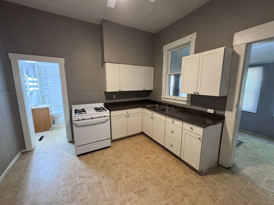 3115 Portland Ave in Louisville, KY - Building Photo