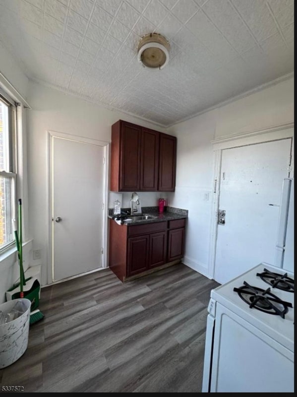 97 Market St, Unit 10 in Paterson, NJ - Building Photo - Building Photo