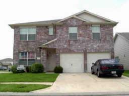 13411 Sarento Village in Sugar Land, TX - Building Photo - Building Photo