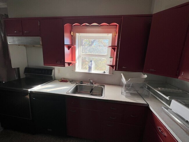 1400 Elizabeth Ave-Unit -APT 2 in Reading, PA - Building Photo - Building Photo