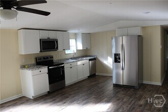 161 Cherry St in Hinesville, GA - Building Photo - Building Photo