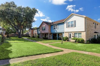 1704 Doyle Ct in Pasadena, TX - Building Photo - Building Photo