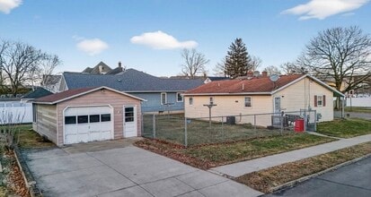 426 S Wilbur Ave in Sayre, PA - Building Photo - Building Photo