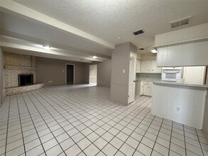 7507 Lacy Hill Dr in Houston, TX - Building Photo - Building Photo