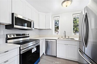 2037 S Coast Hwy, Unit 11 in Laguna Beach, CA - Building Photo - Building Photo