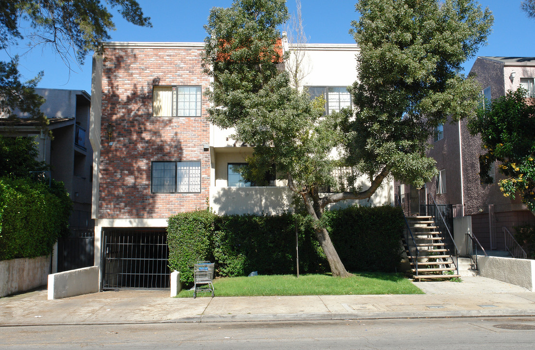 7259 Baird Ave in Reseda, CA - Building Photo