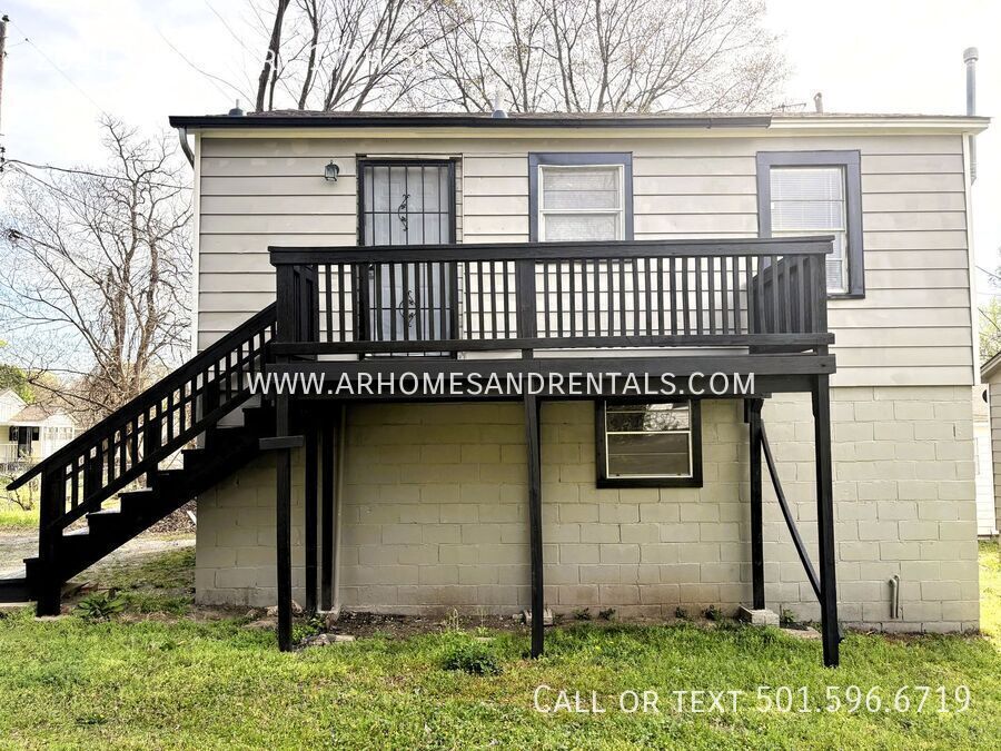 2021.5 W Short 17th St in North Little Rock, AR - Building Photo