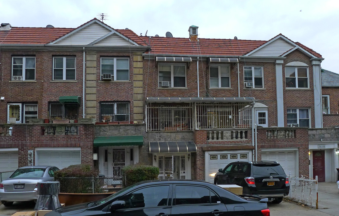 34-20 75th St in Jackson Heights, NY - Foto de edificio