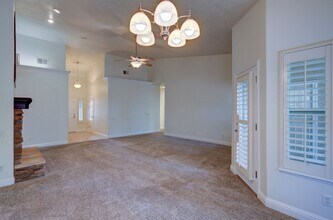 1824 E Turnberry Ave in Fresno, CA - Building Photo - Building Photo