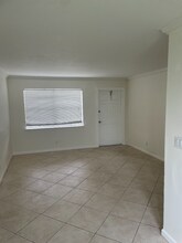 8 SE 19th Ave in Pompano Beach, FL - Foto de edificio - Building Photo