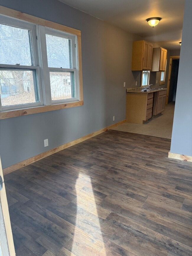 208 Osborne St in Hutchinson, KS - Building Photo - Building Photo