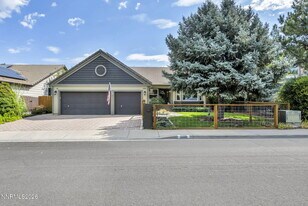 6080 Torrington Dr in Reno, NV - Building Photo