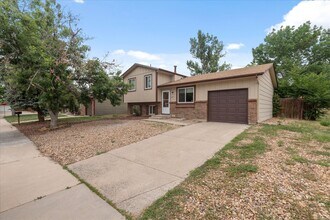 1522 S Memphis St in Aurora, CO - Building Photo - Building Photo