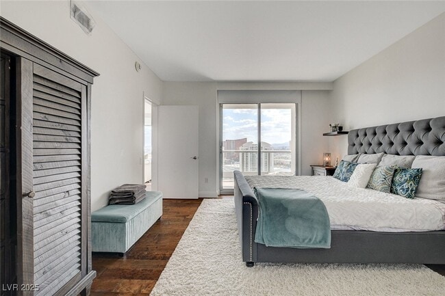 222 Karen Ave in Las Vegas, NV - Foto de edificio - Building Photo