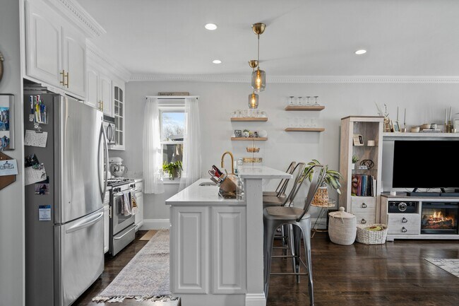 174 W 9th St in Boston, MA - Building Photo - Building Photo
