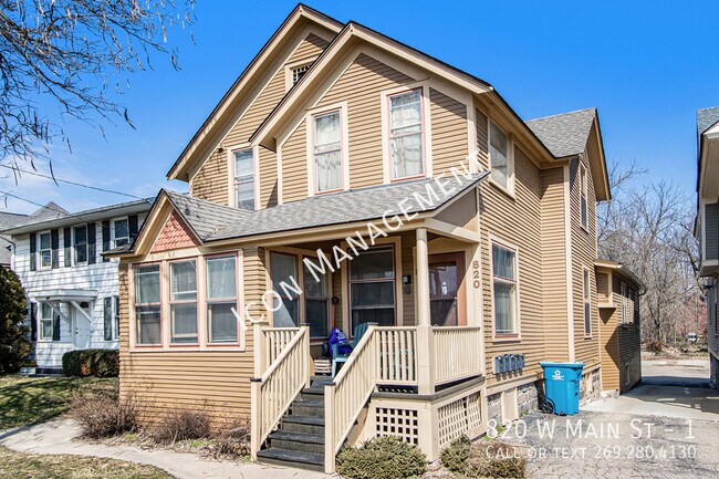820 W Main St in Kalamazoo, MI - Building Photo - Building Photo