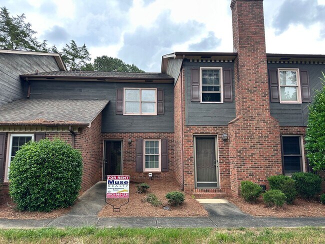 property at 1656 India Hook Rd
