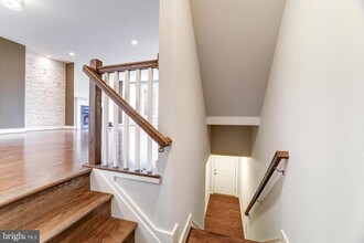 9558 Katelyn Zinn Pl in Burke, VA - Building Photo - Building Photo