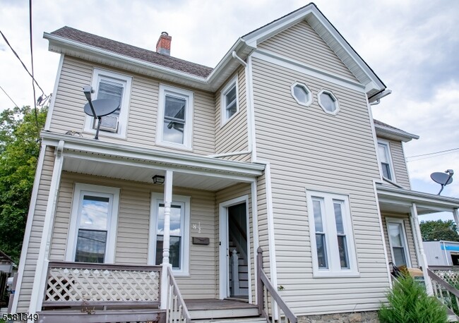 property at 8 Woodside Ave