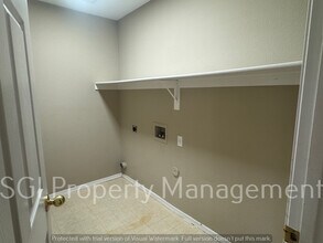 3569 W Chama Dr in Glendale, AZ - Building Photo - Building Photo