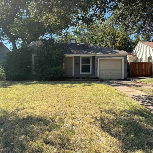 property at 3200 Glenwood Ave
