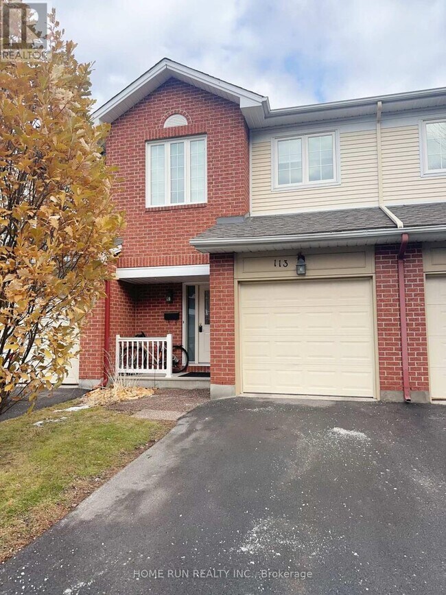 113 Stonebriar Dr in Ottawa, ON - Building Photo - Building Photo