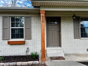 895 Marion Anderson Rd in Hot Springs, AR - Building Photo - Building Photo