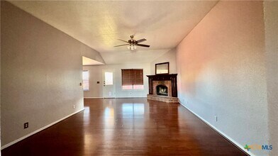 5502 Golden Dr in Killeen, TX - Building Photo - Building Photo